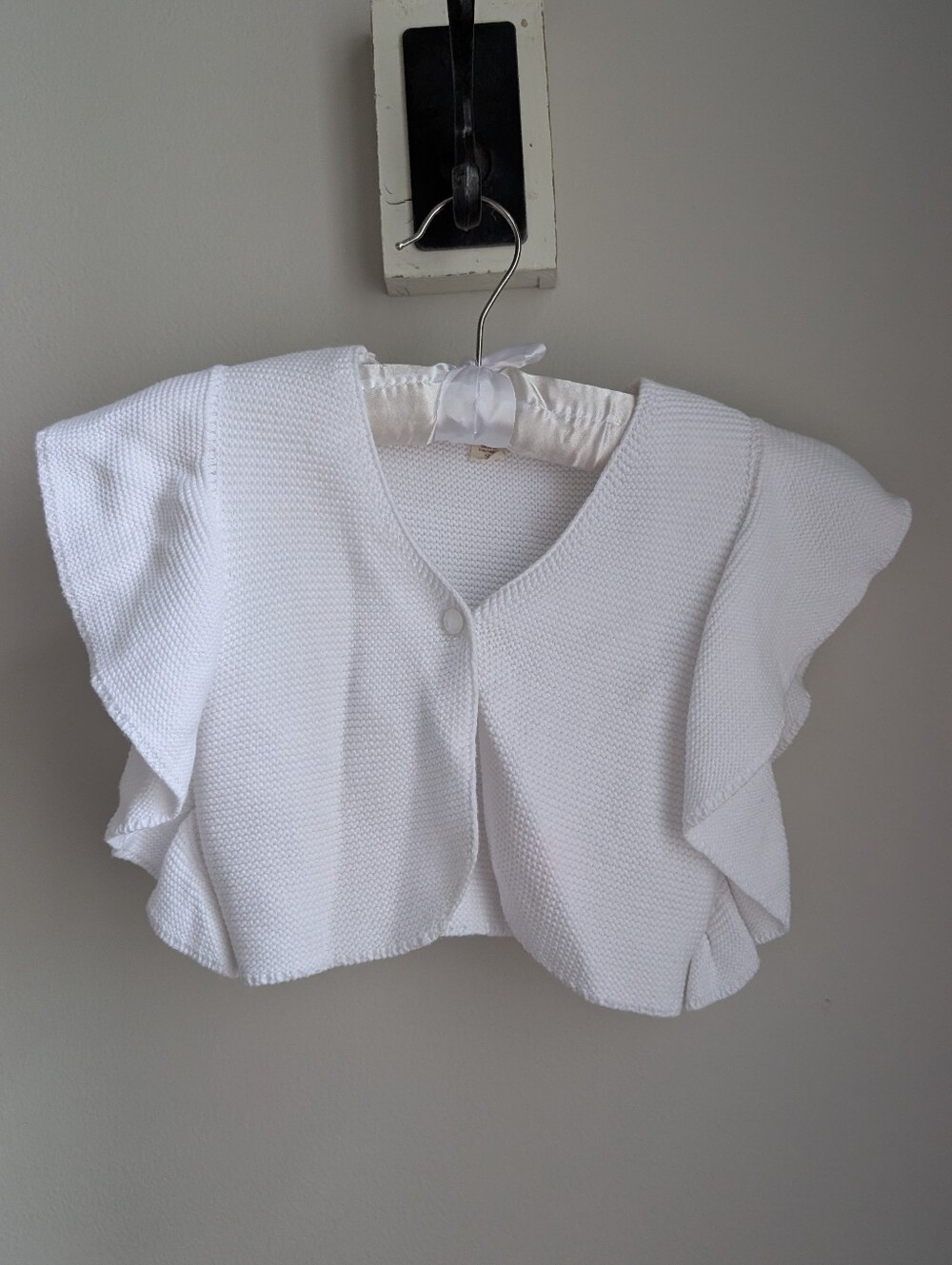 Girls Hope & Henry White Ruffle Sleeve Vest Knit Cardigan Size Small